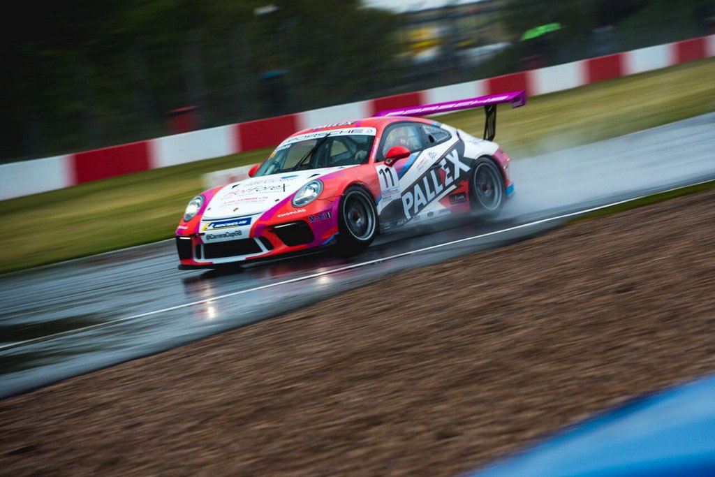 BTCC Donington Park: Cook snatches pole from Smiley at Donington Park